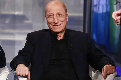 Sequestrati alcuni Green pass falsi: c'è anche quello di Pippo Franco