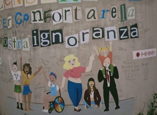 Studenti realizzano murale con simboli transgender. Esplode la polemica