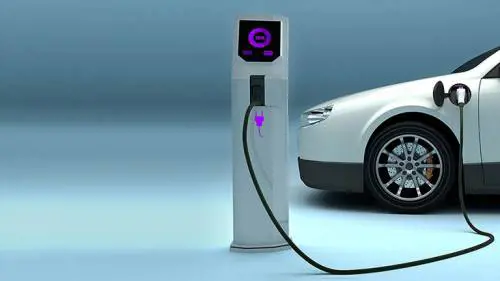 Auto elettrica: quali vantaggi secondo Accenture