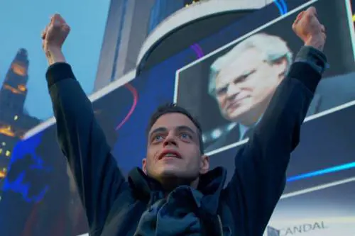 Un hacker sociofobico e insurrezionalista: chi è Mr. Robot 
