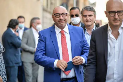 Centrodestra in vantaggio: si profilano tre ballottaggi