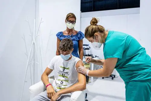 Allarme Oms: "Pochi vaccini in Europa"