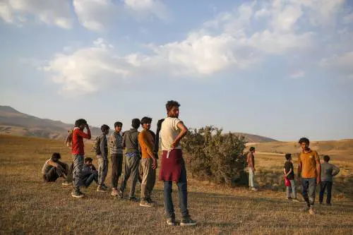 "Prepararsi a tutti gli scenari". L'allarme Ue sulla bomba migranti