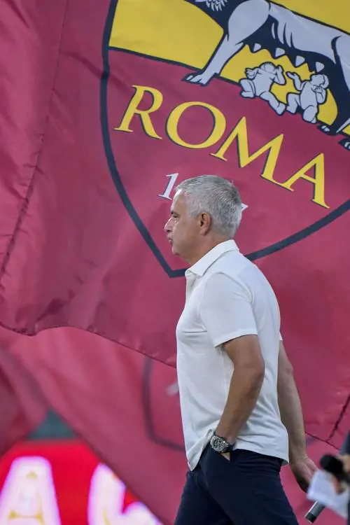 Mou apre con una rivoluzione. Libera Pedro per la Lazio di Sarri