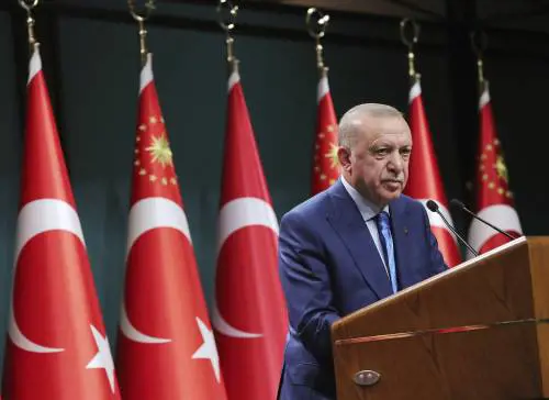 Erdogan caccia 10 ambasciatori. Ma è l'Italia che perde la faccia