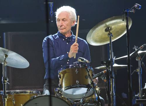 Addio a Charlie Watts, il batterista dei Rolling Stones aveva 80 anni