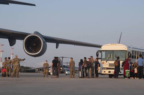 La manovra d'emergenza che ha salvato l'aereo dagli spari