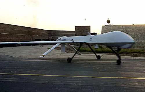 Il raid americano: "Uccisa la mente dell'attacco a Kabul" Biden: "Entro 36 ore un nuovo attentato"