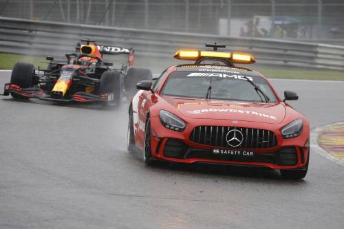 La F1 si inventa il gp farsa e annega nella piscina di Spa