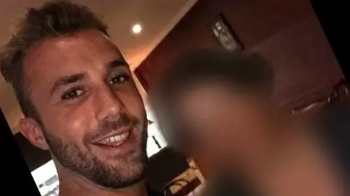 "Si fingeva gay per stuprare le ragazze": arrestato il "re della pizza"