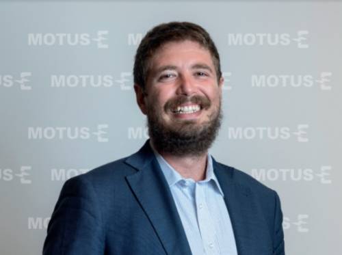 Corsa all’elettrico: se Motus-E ha il paraocchi…