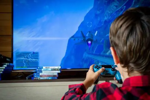 Casa svaligiata mentre gioca alla Playstation