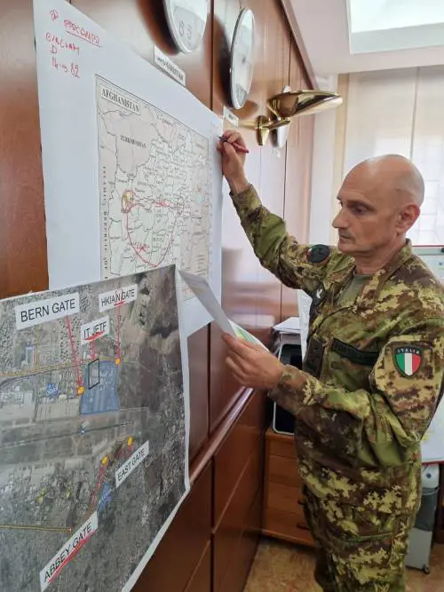 "Piango gli amici al di là di quel muro"
