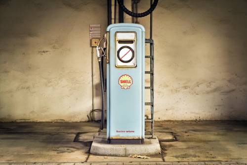 Finite anche le ultime scorte, addio alla benzina al piombo. L'Onu: "Ce l'abbiamo fatta"