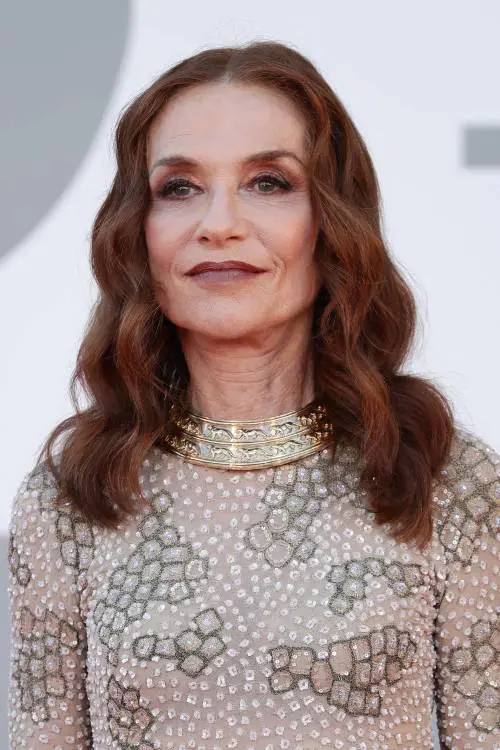 La Huppert vuole una poltrona da ministra