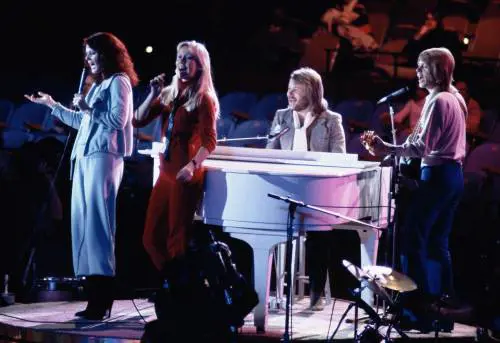 Il ritorno degli Abba: "Rieccoci dopo 40 anni per viaggiare nel futuro"
