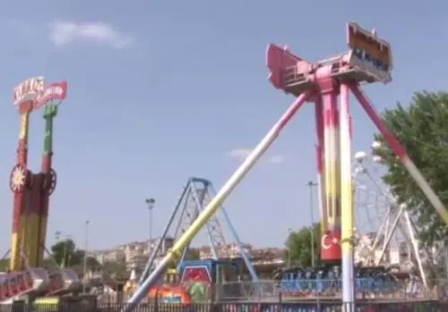 19enne muore "nel suo vomito" mentre prova la giostra Kamikaze