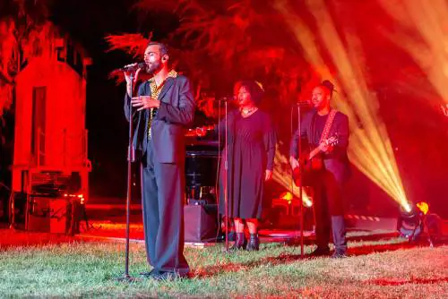 Mengoni, musica e anima green al supersalone