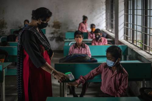 Il virus Nipah preoccupa di nuovo l'India: trasmesso dai "pipistrelli della frutta"