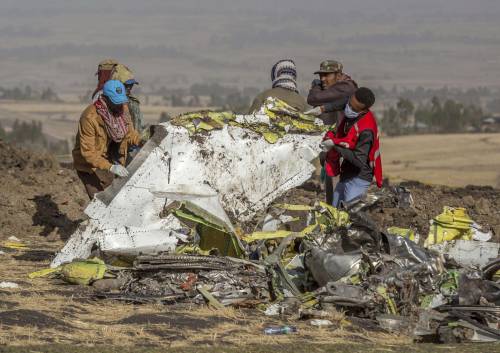 Il decollo, poi la picchiata verso il basso: "Tutti morti sull'Ethiopian Airlines