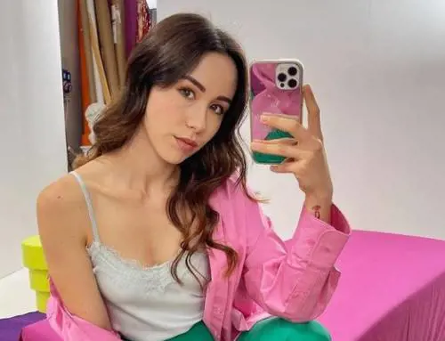 Rumor su Aurora Ramazzotti: "Mostra il lato B perché è single"