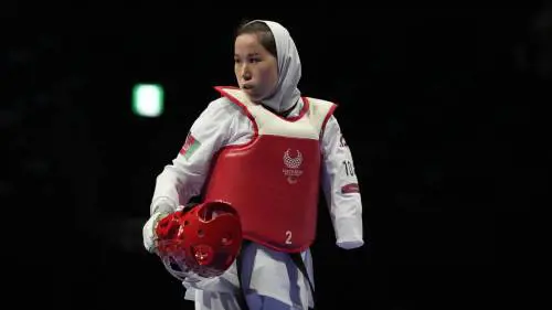 Gli integralisti e il divieto di sport per le donne. "È inappropriato mostrare il viso e il corpo"