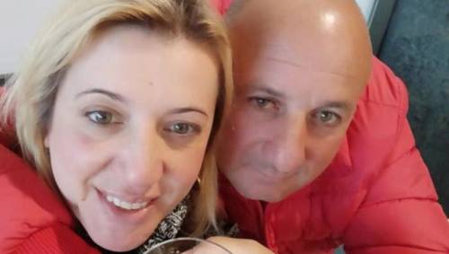 Sgozzata prima di separarsi. Lui tenta il suicidio: salvato