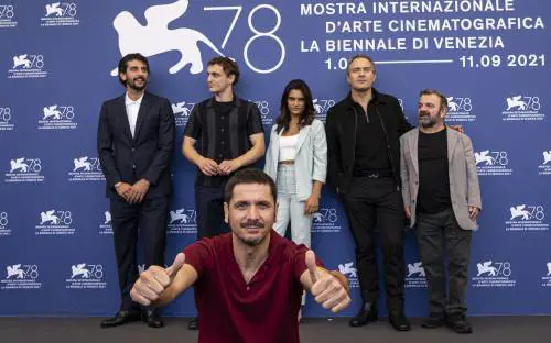 Kolossal all'italiana. I "mostri" di Mainetti combattono i nazisti nel circo di Roma