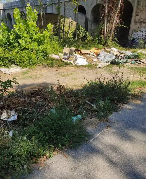 "Sono le peggiori d'Europa": la denuncia di FdI per le piste ciclabili di Roma