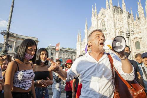 Un altro sabato di proteste da Milano a Roma. Anelli: "Non riusciamo a radiare i medici no-Vax"