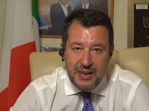 Salvini attacca il reddito di cittadinanza: "Finisce a delinquenti"