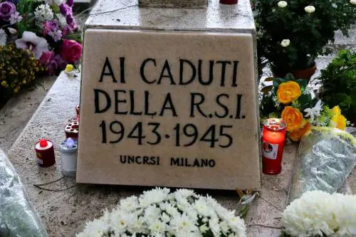 Profanate le tombe dei caduti Rsi