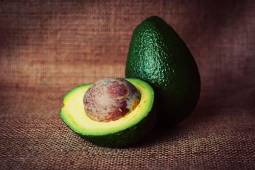 L'avocado cambia la distribuzione del grasso addominale nelle donne