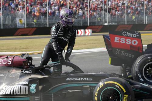 Il terribile incidente tra Hamilton e Verstappen al Gp di Monza