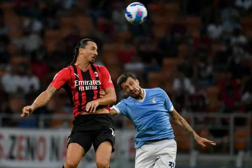 Il Diavolo è uno show nel nome di Ibrahimovic. E a Sarri saltano i nervi