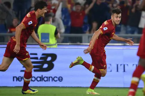 Super El Shaarawy. E Mou fa mille con una folle corsa sotto la Curva sud