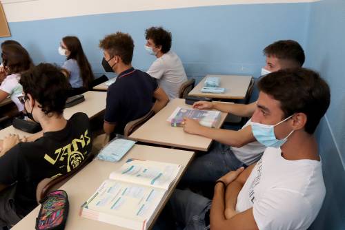 Scuola luogo più sicuro ma i virologi avvertono: "I contagi aumenteranno"