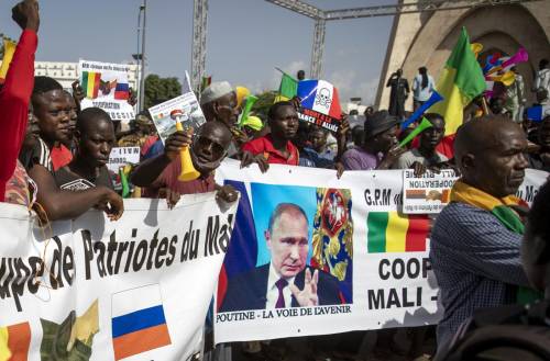 Il piano russo per l'Africa. Ora Putin sfida Macron