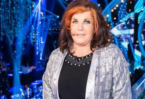 "Se è nobile lei...", "Vaffa". Lite social tra la contessa De Blanck e Anna Pettinelli 