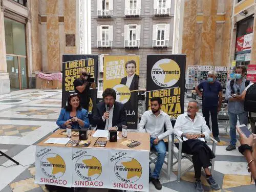 M5s, crisi senza fine: da Napoli parte la scissione