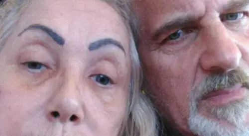 Rimproverano l'egiziano che urina sulla loro auto, due anziani aggrediti con pugni e morsi