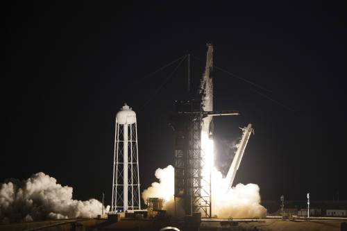 Quattro civili nello spazio: l'ultima impresa di SpaceX