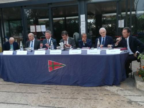 Al Circolo Esteri di Roma il fiore della diplomazia italiana presenta ufficialmente il volume dell’Ambasciatore Gaetano Cortese sull’Ambasciata di Madrid