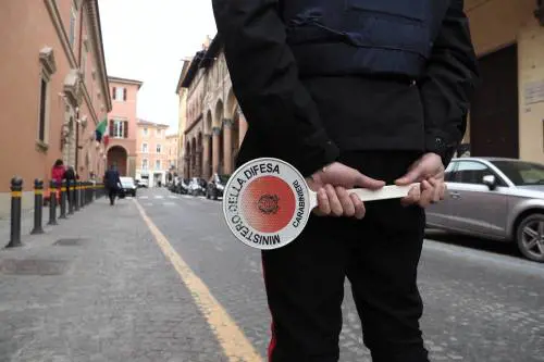 Ruba, devasta, picchia. Ma il tunisino resta sempre a piede libero