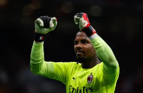 I vergognosi insulti a Maignan: la mossa di Milan e Juve