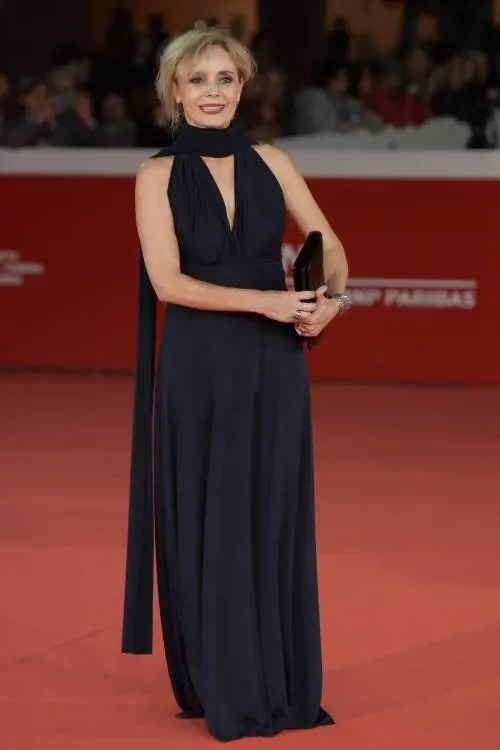 "Usciamo per sempre dal lockdown con i versi della reclusa Dickinson"