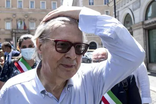 "Io insultato da quei talebani...": il racconto di Sgarbi