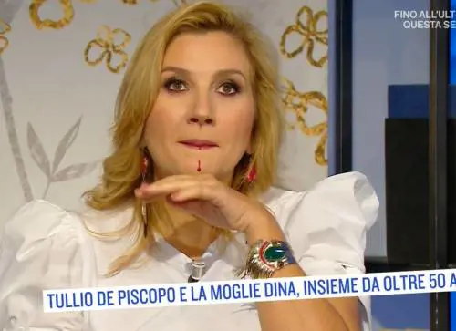 "Scusate...". Il sangue. poi Serena Bortone lascia lo studio