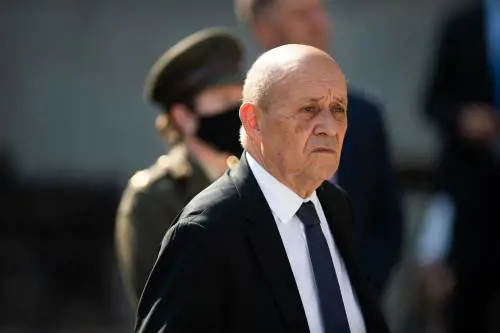 Crisi dei sottomarini, la cautela della Francia "Serve tempo per tornare a fidarci degli Usa"