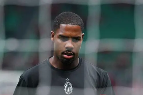Milan, la tegola è doppia. Maignan fuori tre mesi e Theo positivo al Covid
